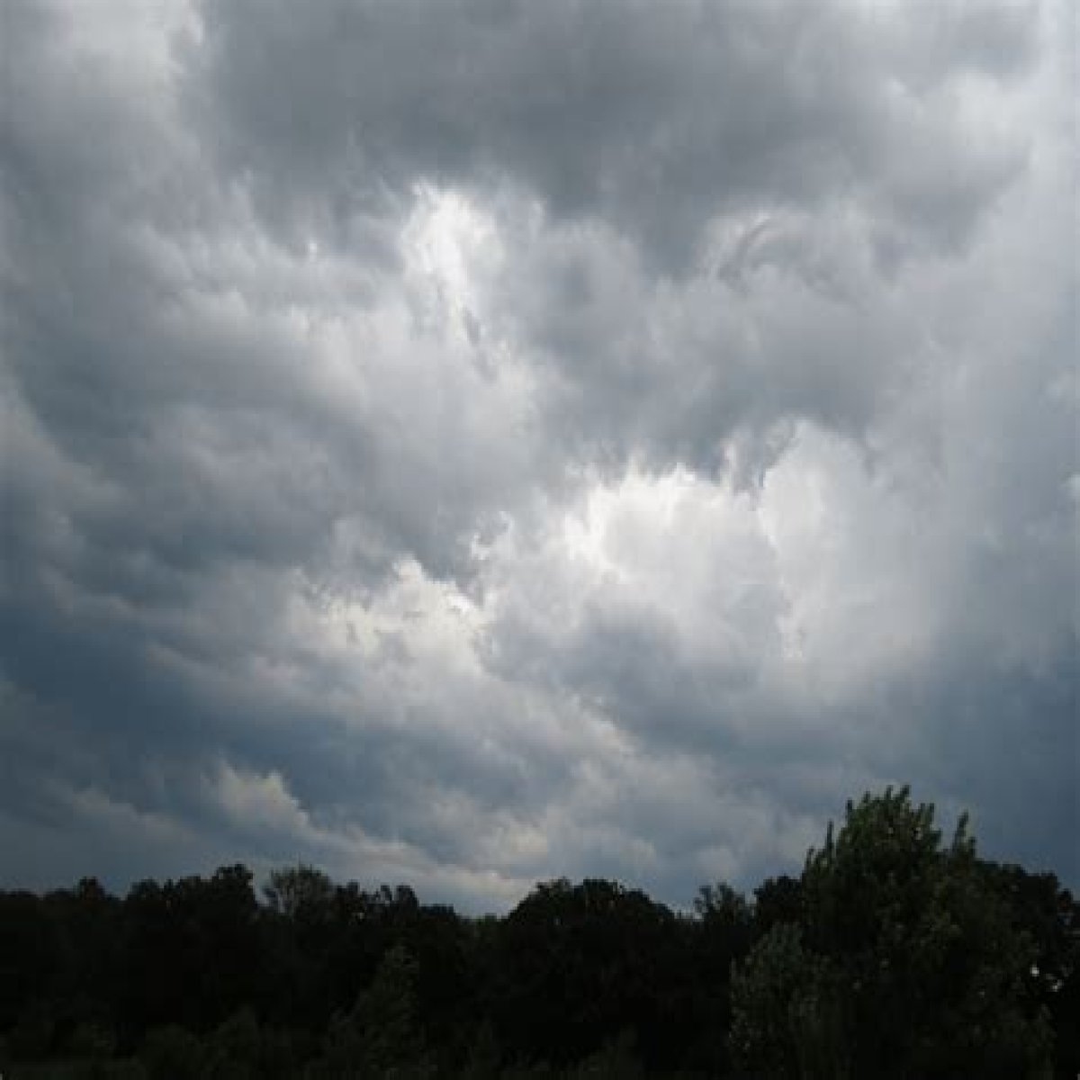 Color of an overcast sky